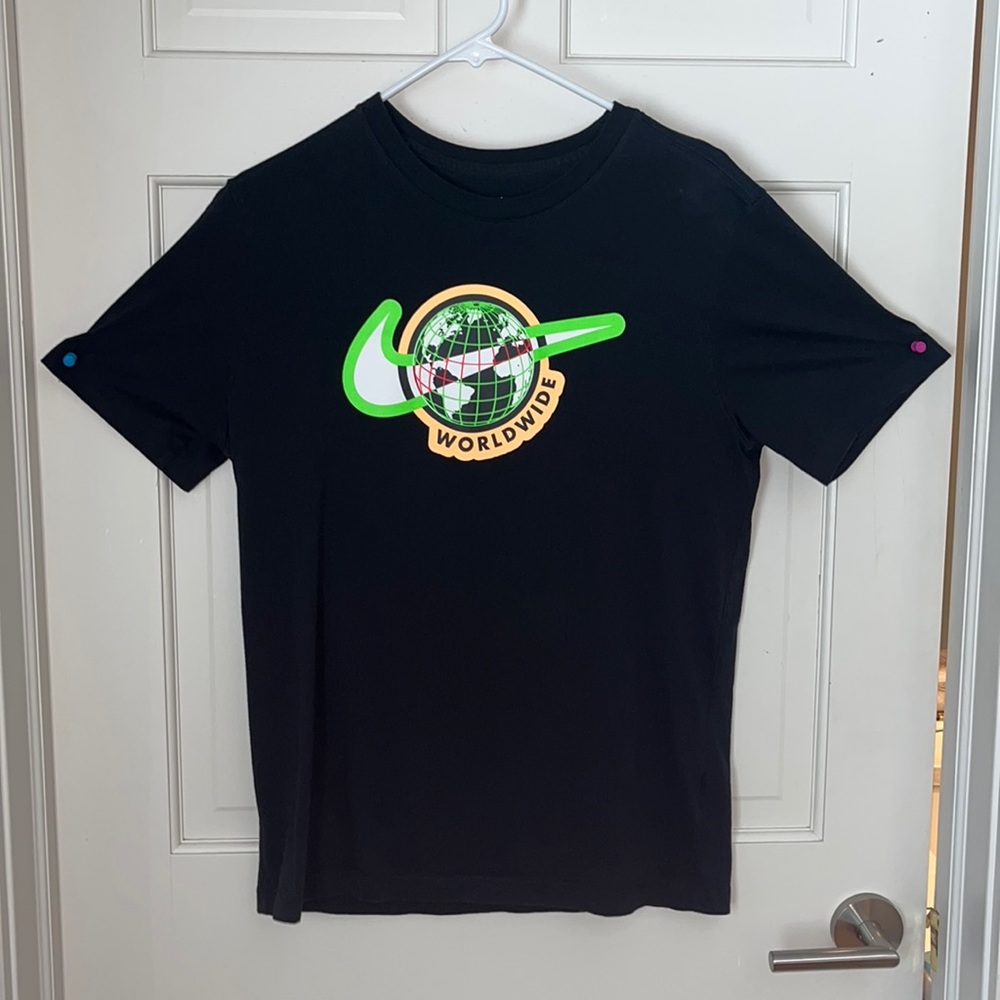 Nike worldwide tee